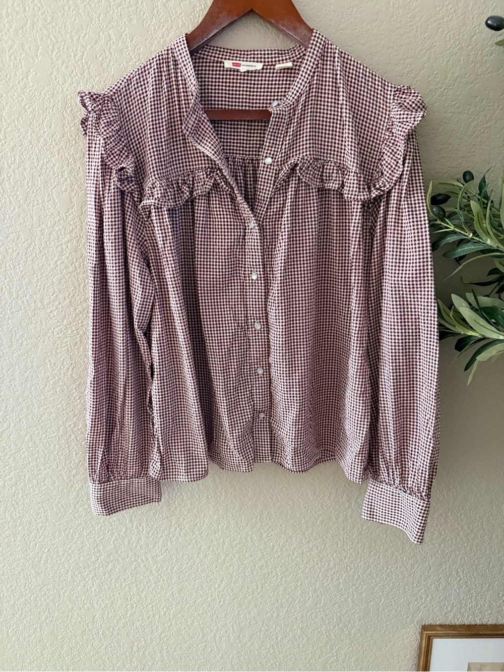 Levi's Burgundy Gingham Ruffle-Trim Button-Up Blouse L
